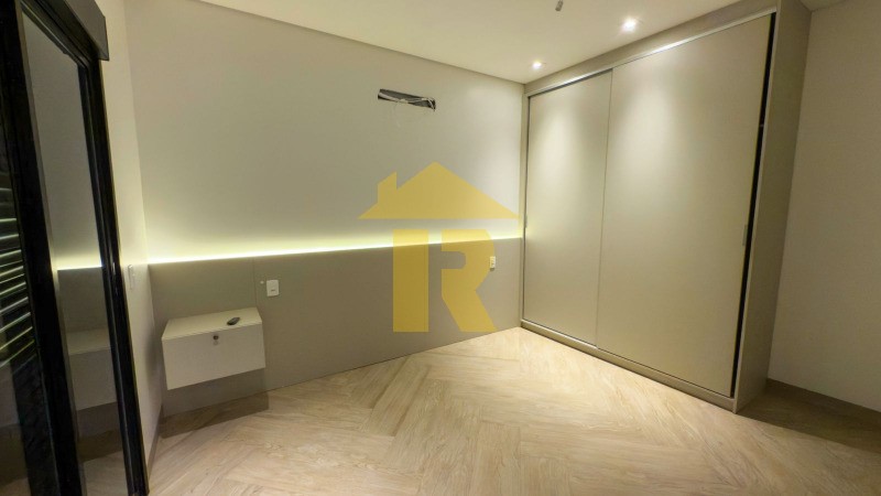 Casa de Condomínio com 3 quartos à venda, 223m² — foto 13 de 23
