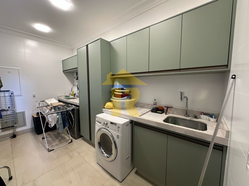 Casa de Condomínio com 3 quartos à venda, 340m² — foto 29 de 31