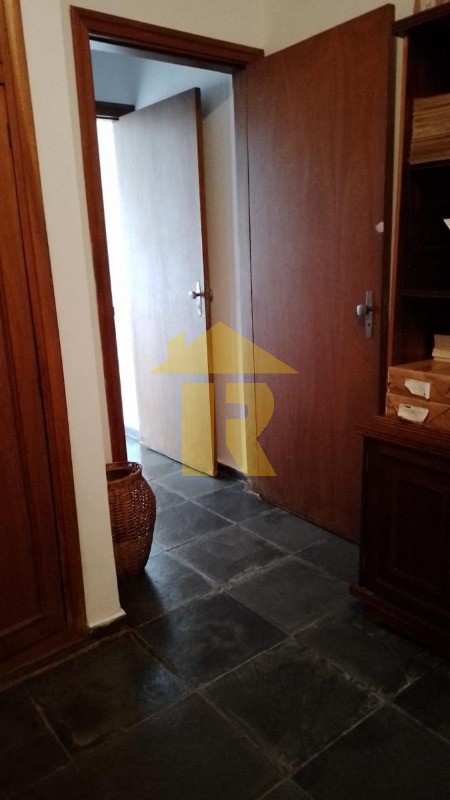 Casa com 3 quartos à venda, 268m² — foto 32 de 40