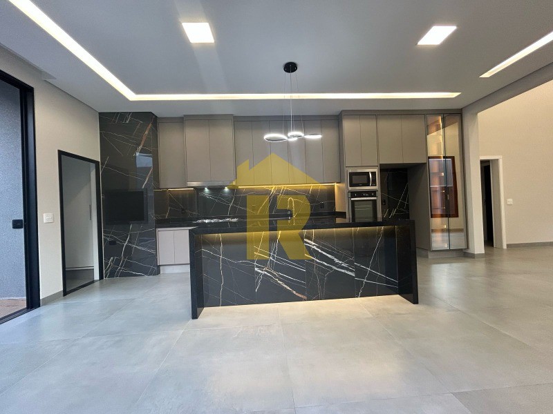 Casa de Condomínio com 4 quartos à venda, 241m² — foto 7 de 16
