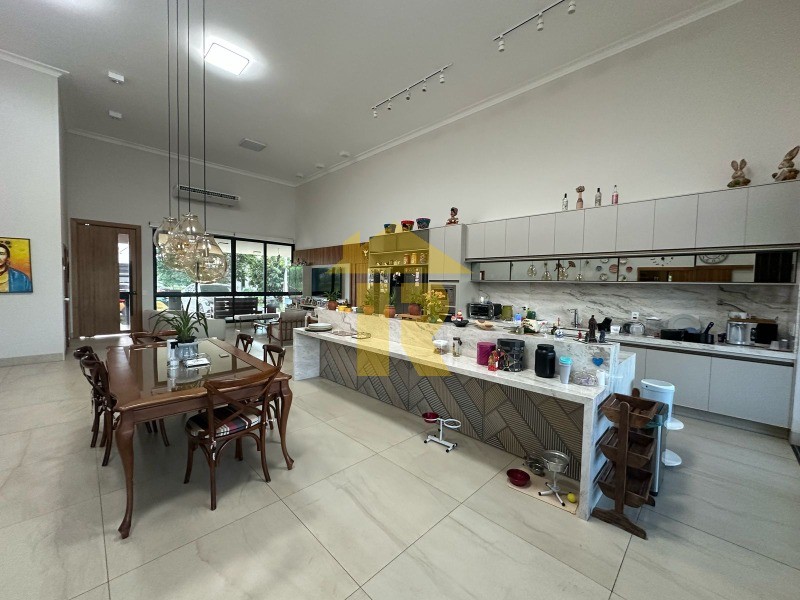 Casa de Condomínio com 3 quartos à venda, 340m² — foto 21 de 31