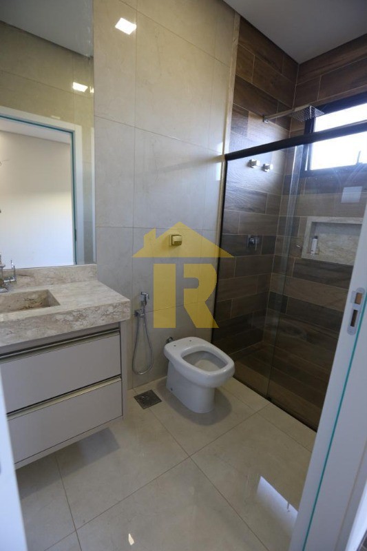 Casa de Condomínio com 4 quartos à venda e aluguel, 378m² — foto 30 de 48