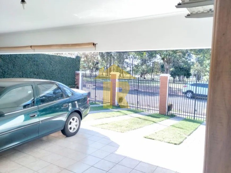 Casa com 3 quartos à venda, 268m² — foto 2 de 40