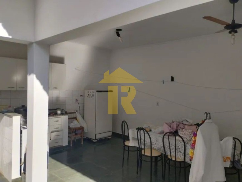 Casa com 3 quartos à venda, 268m² — foto 11 de 40