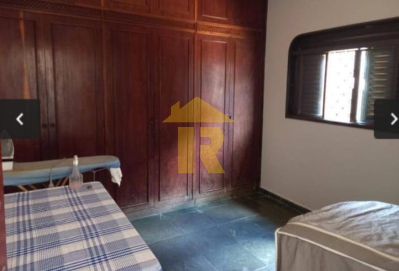 Casa com 3 quartos à venda, 330m² — foto 21 de 22