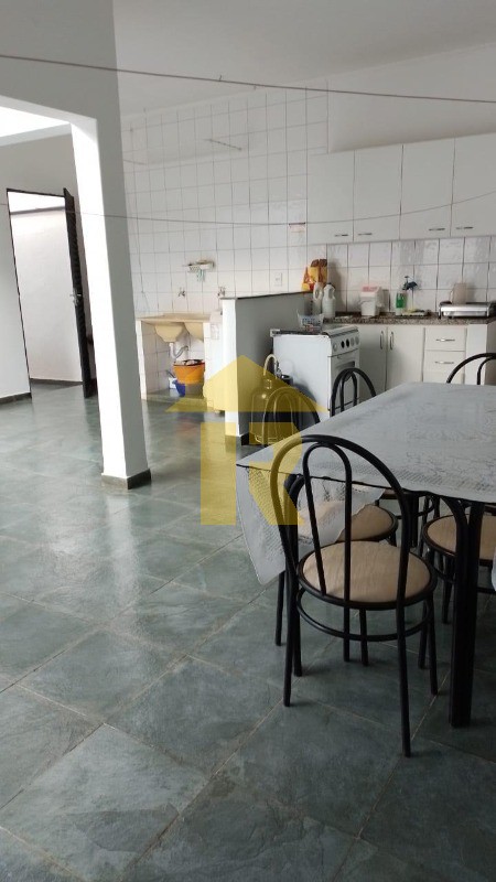 Casa com 3 quartos à venda, 268m² — foto 13 de 40