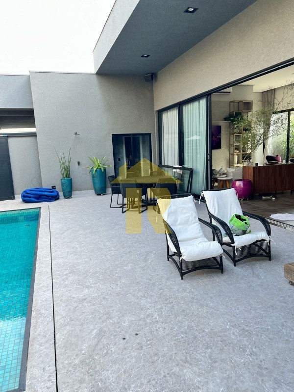 Casa de Condomínio com 4 quartos à venda, 380m² — foto 17 de 22