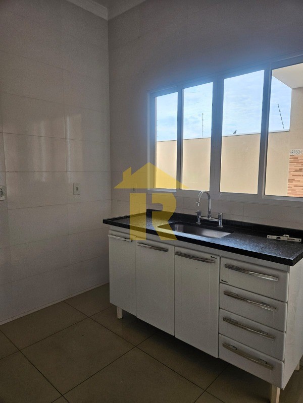 Casa com 3 quartos à venda, 131m² — foto 9 de 14
