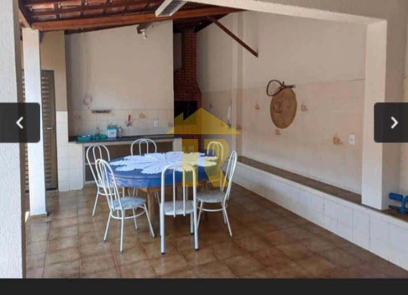 Casa com 3 quartos à venda, 330m² — foto 12 de 22