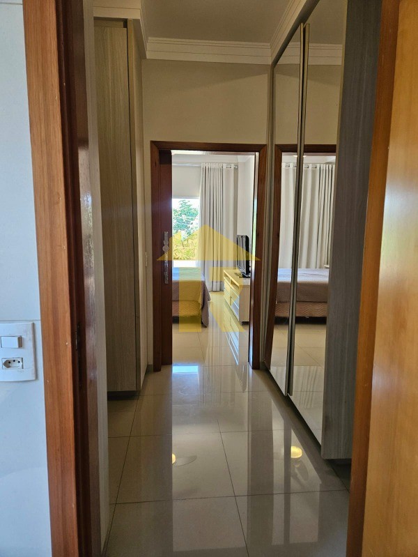 Casa de Condomínio com 3 quartos à venda, 240m² — foto 26 de 28
