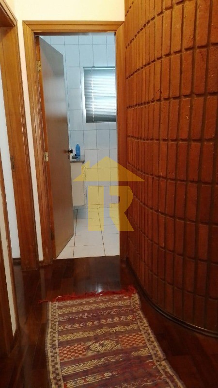 Casa com 3 quartos à venda, 268m² — foto 21 de 40