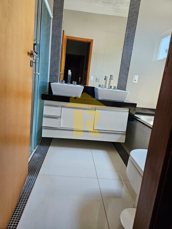 Casa de Condomínio com 3 quartos à venda, 240m² — foto 28 de 28