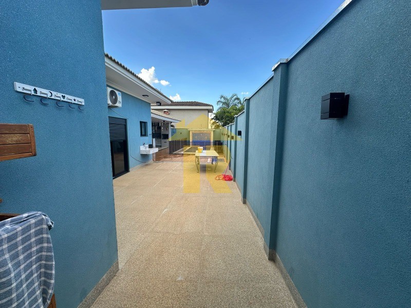 Casa de Condomínio com 3 quartos à venda, 340m² — foto 30 de 31