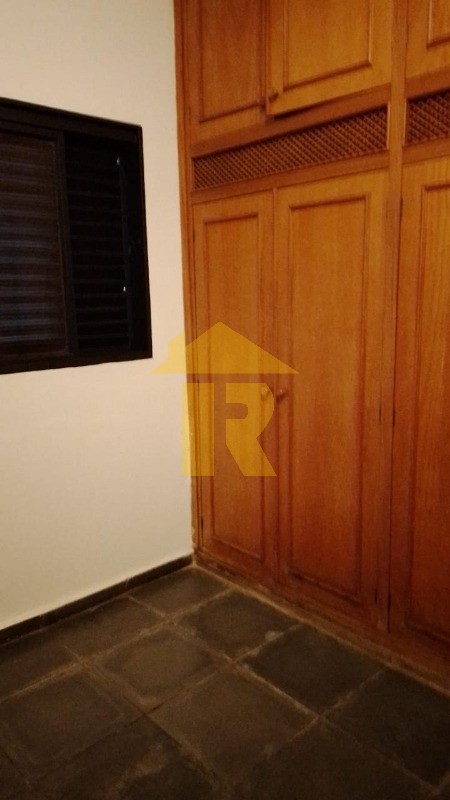 Casa com 3 quartos à venda, 268m² — foto 33 de 40