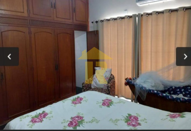 Casa com 3 quartos à venda, 330m² — foto 16 de 22