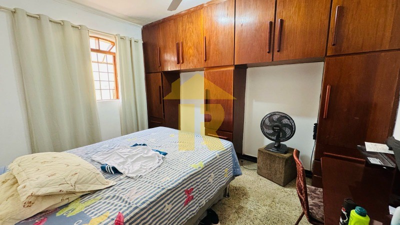 Casa com 3 quartos à venda, 272m² — foto 5 de 15