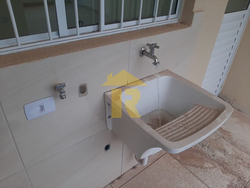 Casa com 2 quartos à venda e aluguel, 60m² — foto 5 de 7