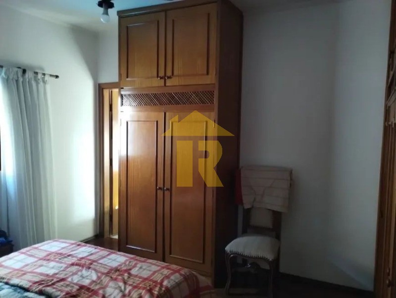 Casa com 3 quartos à venda, 268m² — foto 24 de 40