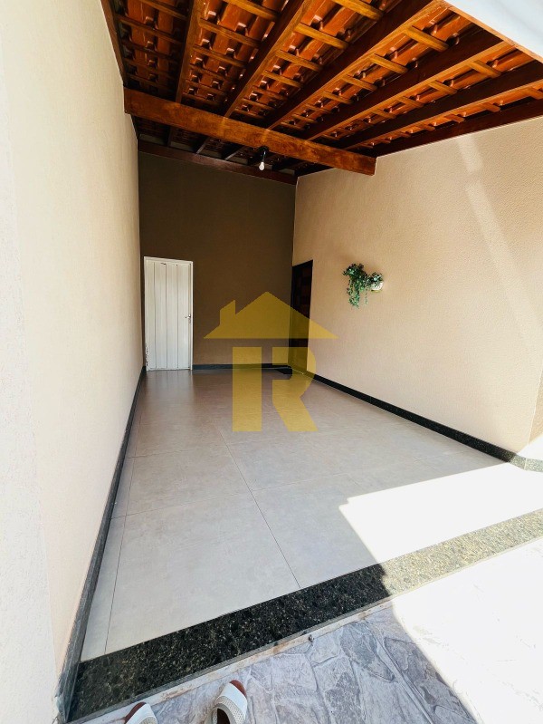 Casa com 2 quartos à venda, 115m² — foto 2 de 17