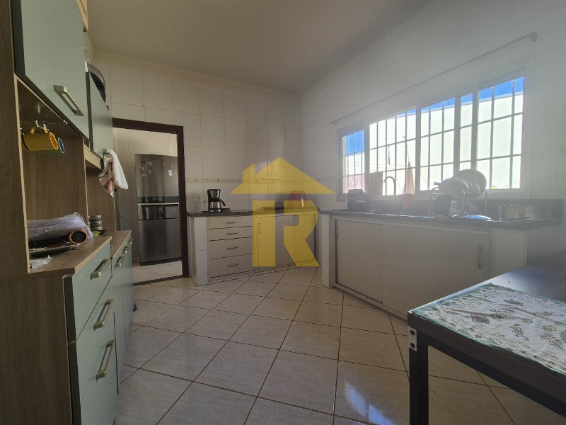 Casa com 2 quartos à venda, 175m² — foto 9 de 10