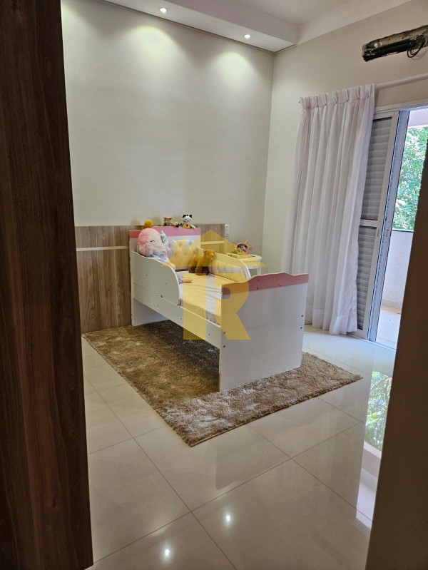 Casa de Condomínio com 3 quartos à venda, 240m² — foto 23 de 28