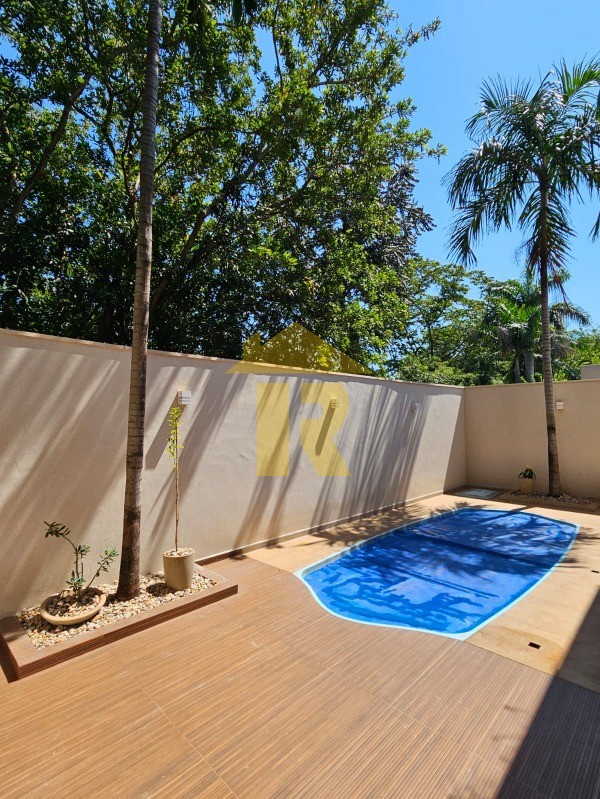 Casa de Condomínio com 3 quartos à venda, 240m² — foto 16 de 28