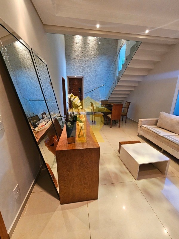 Casa de Condomínio com 3 quartos à venda, 240m² — foto 6 de 28