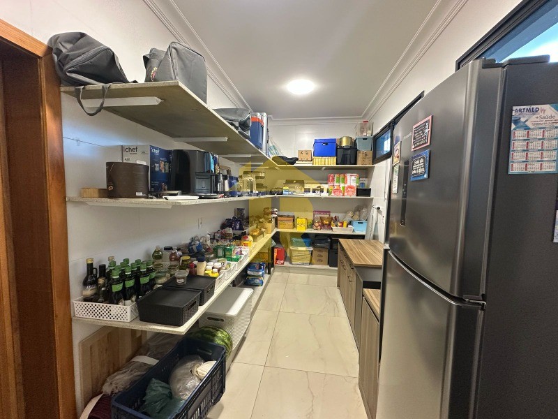 Casa de Condomínio com 3 quartos à venda, 340m² — foto 28 de 31