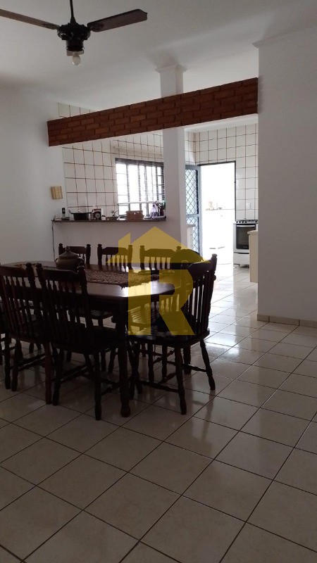 Casa com 3 quartos à venda, 268m² — foto 8 de 40