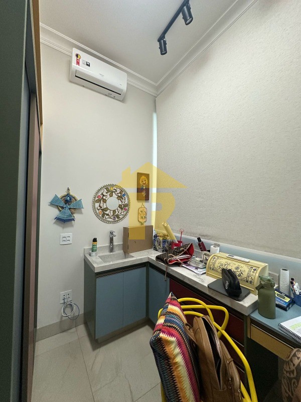 Casa de Condomínio com 3 quartos à venda, 340m² — foto 16 de 31