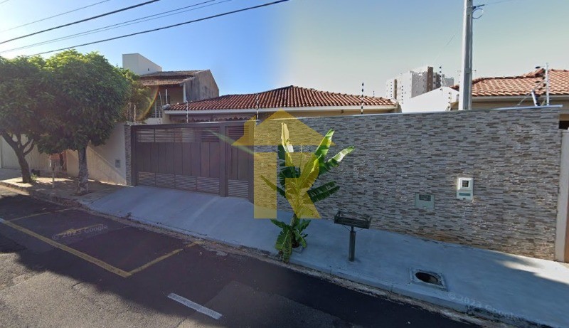 Casa com 3 quartos à venda, 330m² — foto 1 de 22