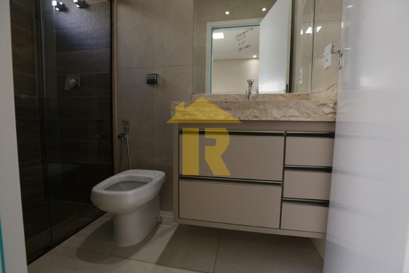 Casa de Condomínio com 4 quartos à venda e aluguel, 378m² — foto 35 de 48