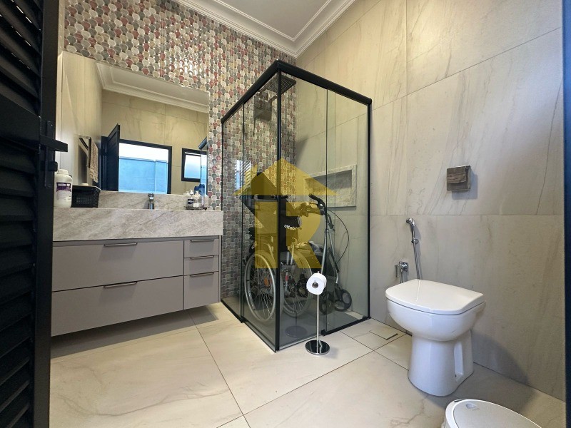 Casa de Condomínio com 3 quartos à venda, 340m² — foto 18 de 31