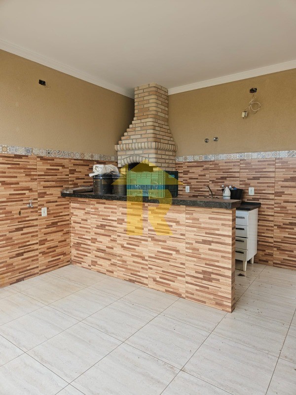 Casa com 3 quartos à venda, 131m² — foto 10 de 14