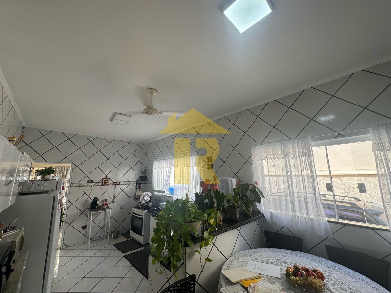 Casa com 3 quartos à venda, 270m² — foto 7 de 18