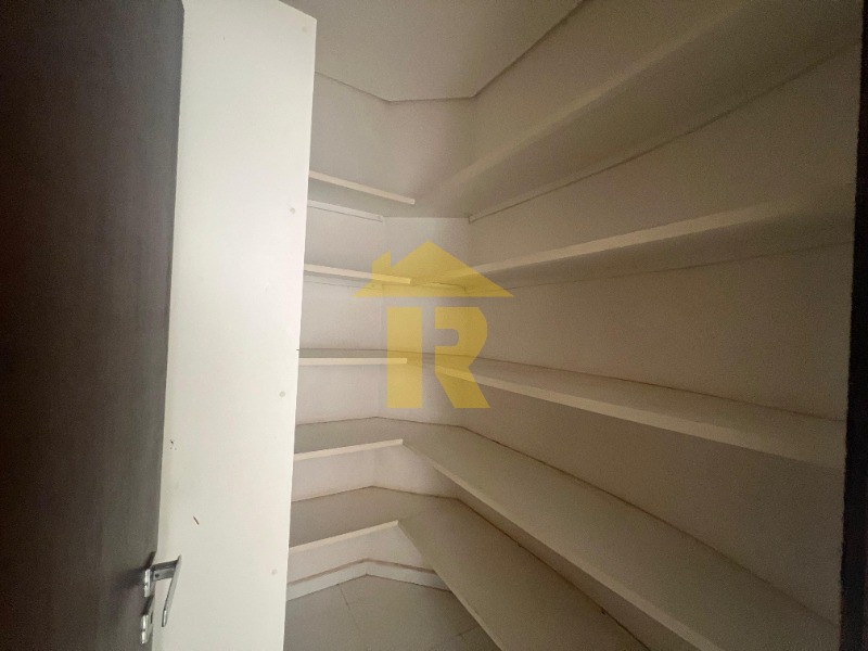 Casa de Condomínio com 4 quartos à venda e aluguel, 268m² — foto 20 de 34