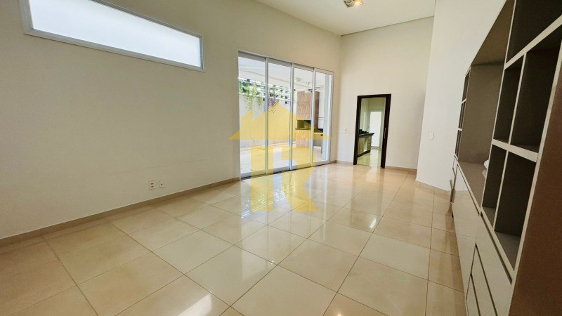 Casa de Condomínio com 3 quartos à venda, 220m² — foto 10 de 40