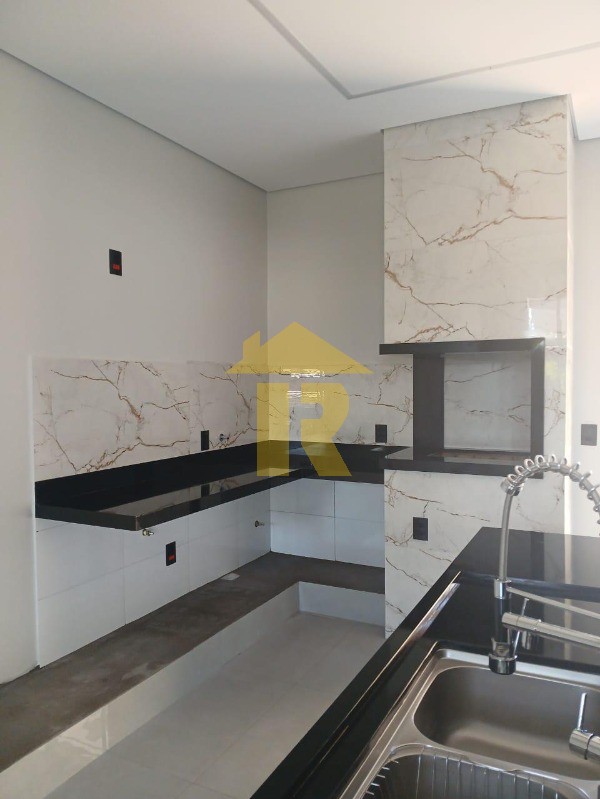 Casa com 3 quartos à venda, 136m² — foto 10 de 39