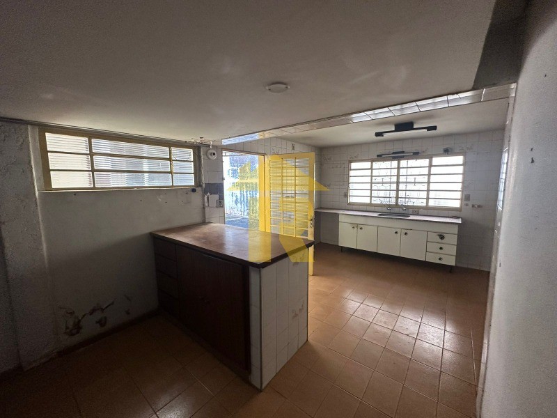 Casa com 3 quartos à venda, 331m² — foto 14 de 21