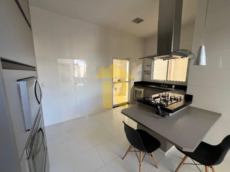 Casa de Condomínio com 4 quartos à venda e aluguel, 268m² — foto 10 de 34