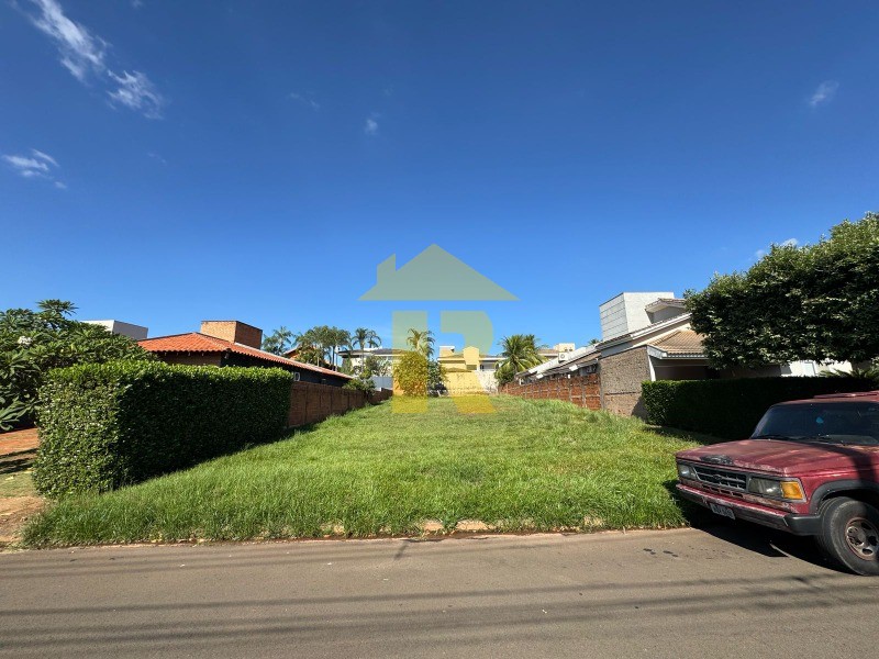 Terreno / Lote / Condomínio  à venda, 600m² — foto 4 de 13