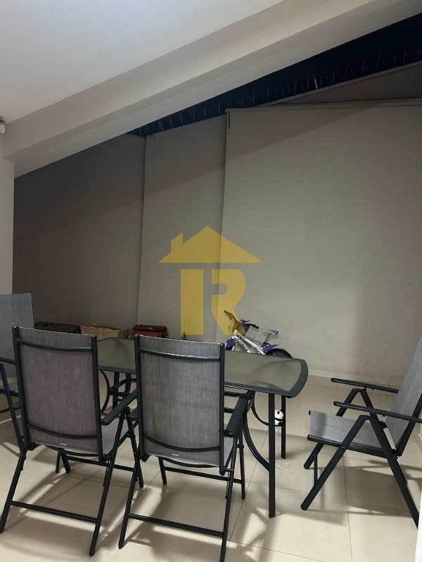 Casa com 3 quartos à venda, 235m² — foto 34 de 35