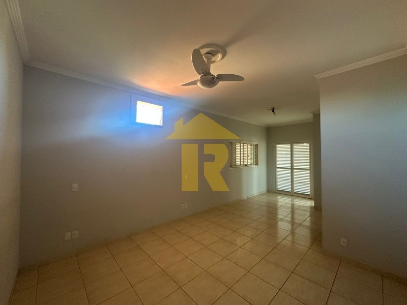 Casa de Condomínio com 3 quartos à venda, 300m² — foto 23 de 28