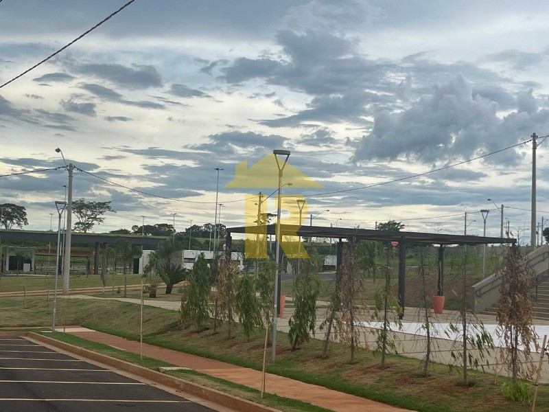 Terreno / Lote / Condomínio  à venda, 300m² — foto 2 de 9