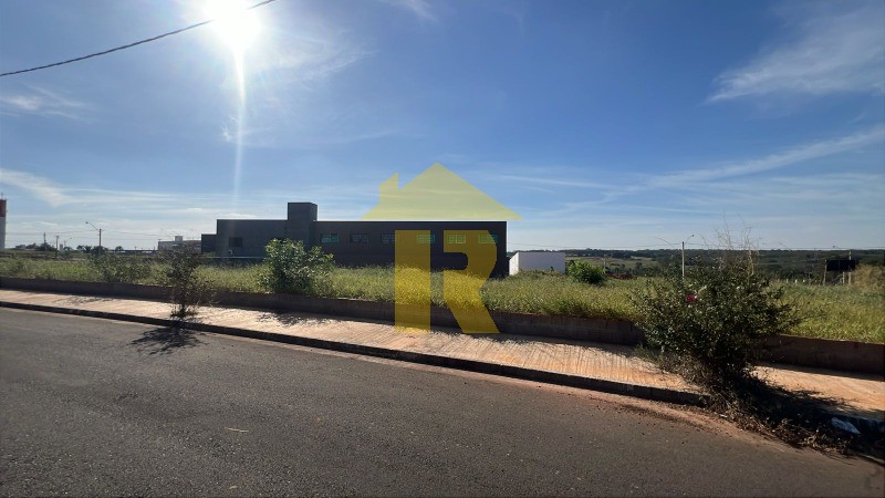 Terreno / Lote / Condomínio  à venda, 214m² — foto 6 de 8