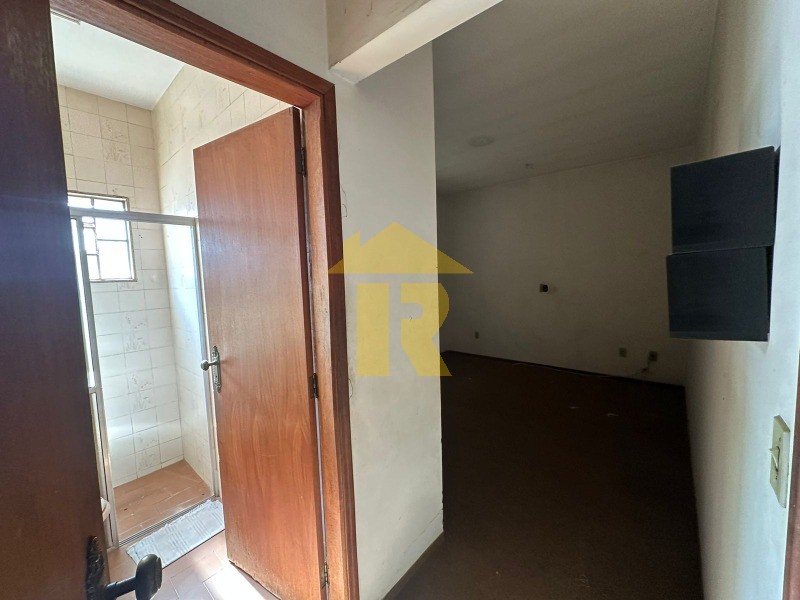 Casa com 3 quartos à venda, 331m² — foto 8 de 21