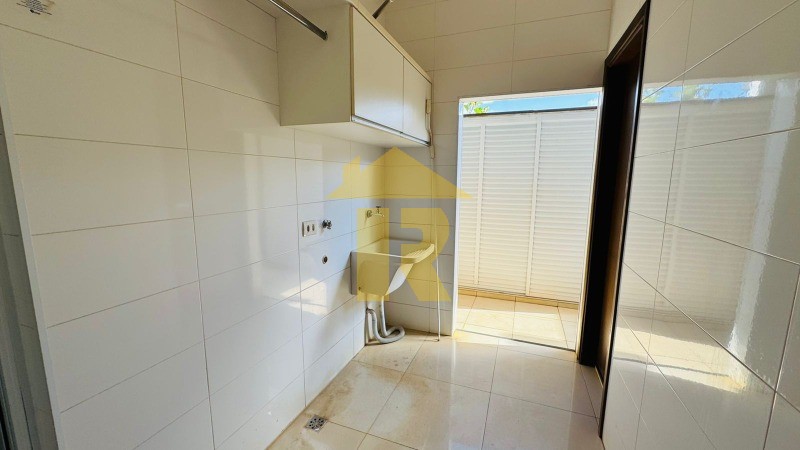 Casa de Condomínio com 3 quartos à venda, 220m² — foto 21 de 40