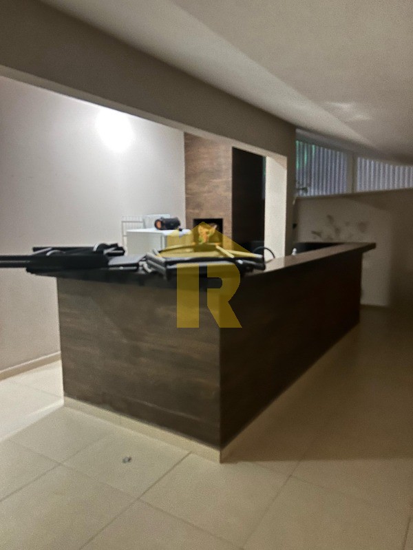 Casa com 3 quartos à venda, 235m² — foto 35 de 35