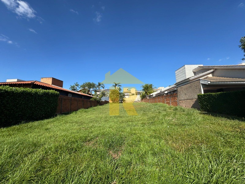 Terreno / Lote / Condomínio  à venda, 600m² — foto 2 de 13