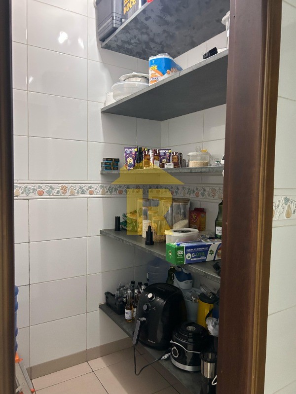 Casa com 3 quartos à venda, 235m² — foto 24 de 35